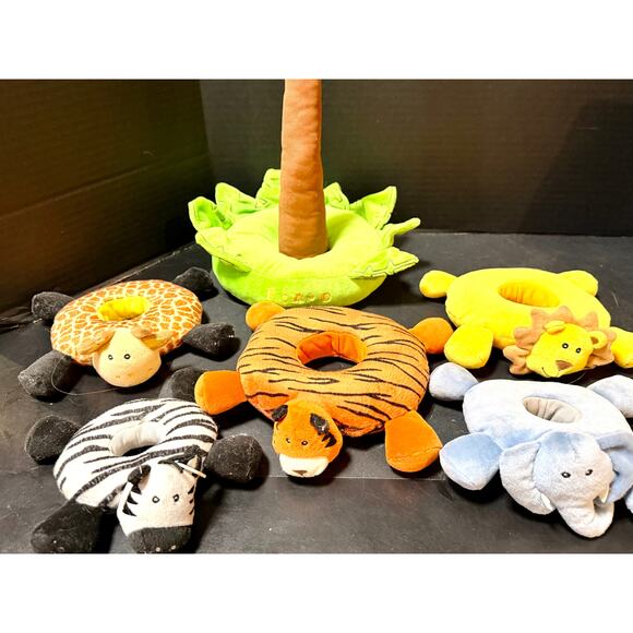 FAO Schwarz Safari Collection - Safari 7-Piece Stacker toy plus zoo - Picture 2 of 7